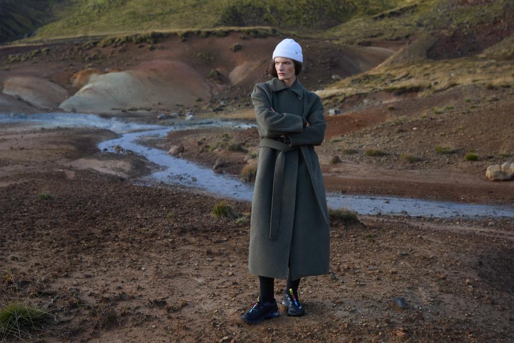 _resource/res/596411/cust/1024x grafika